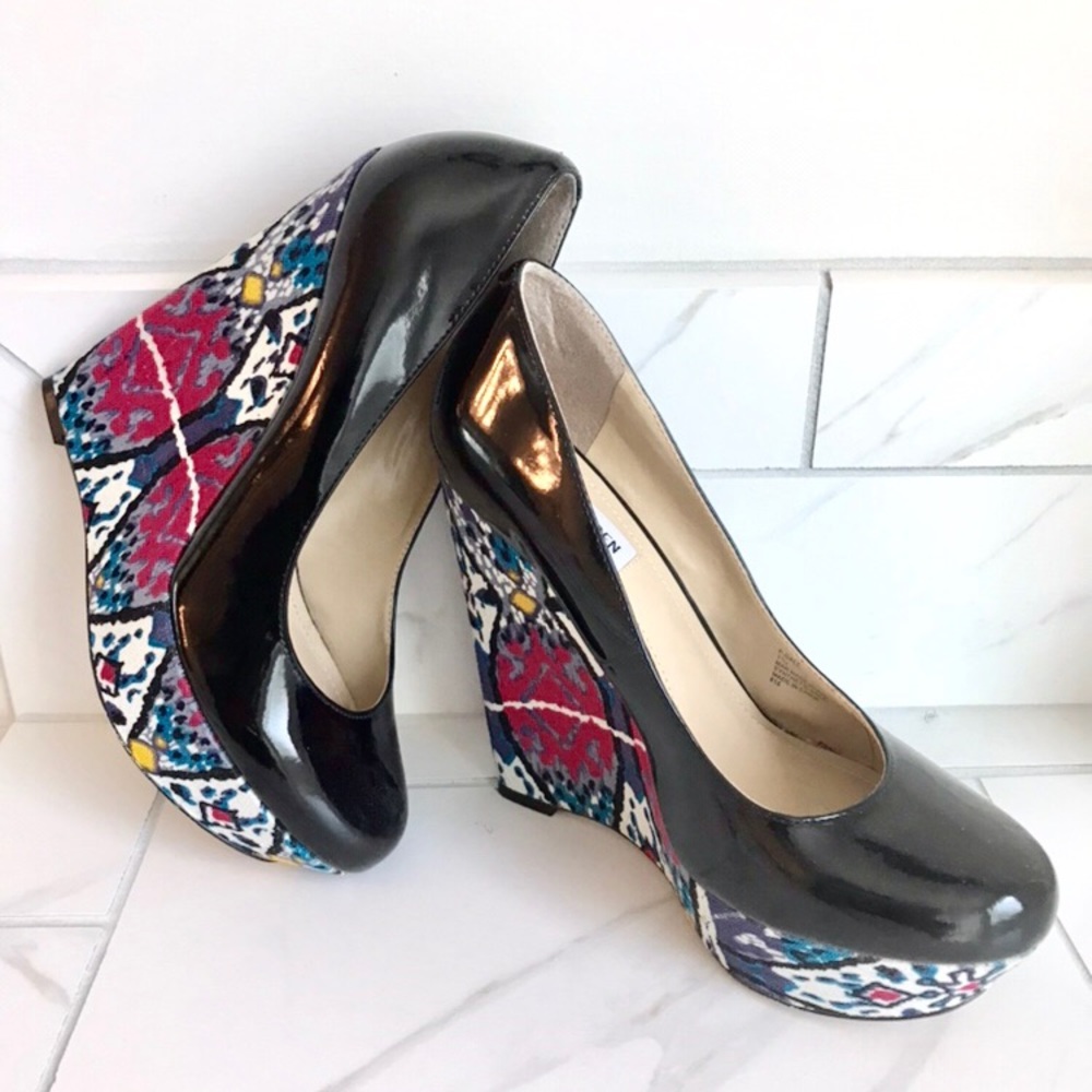 Beautiful Steve Madden wedges